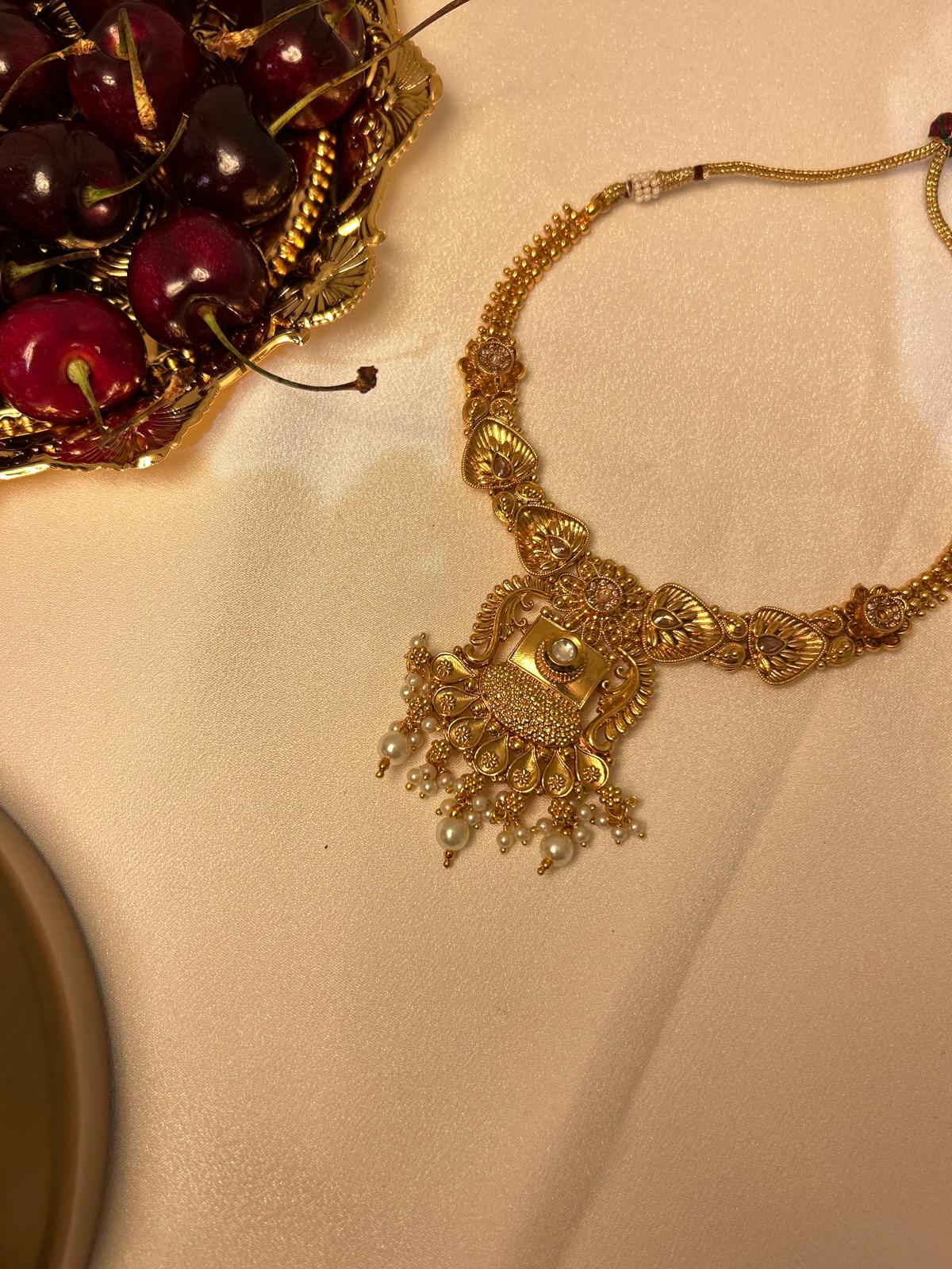 Necklace and earrings set