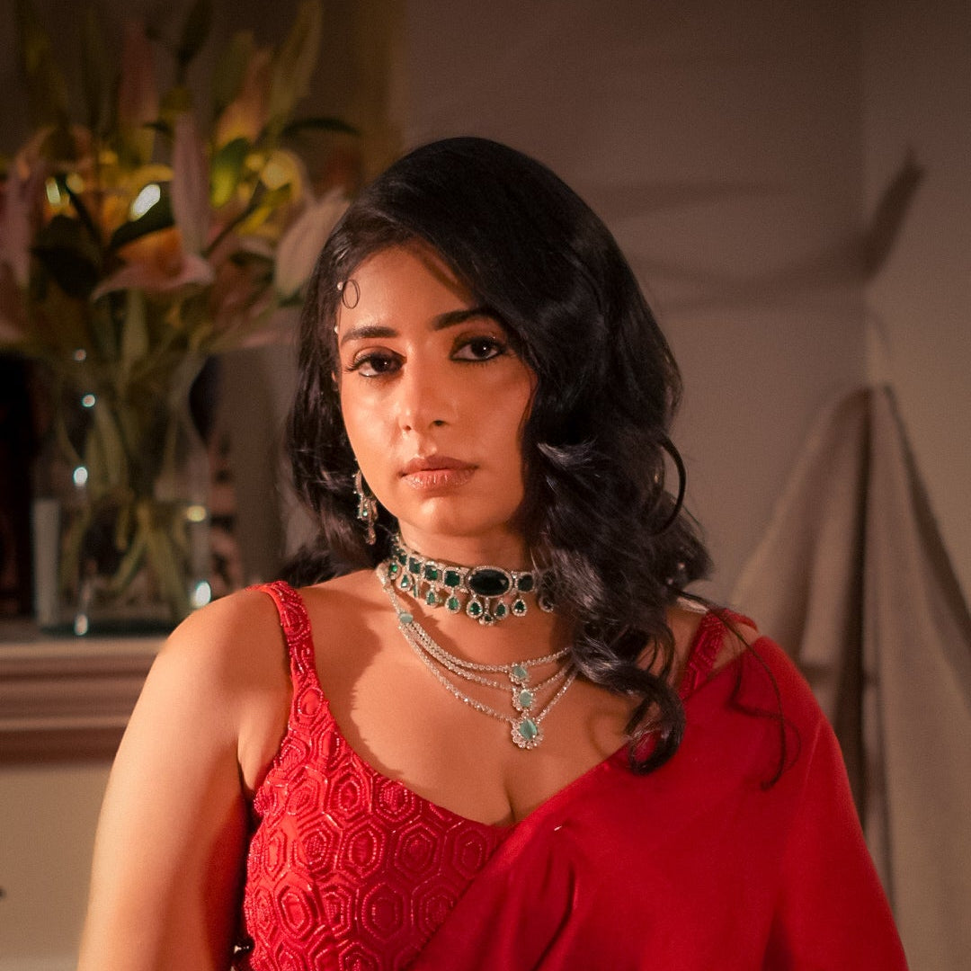 Emira set