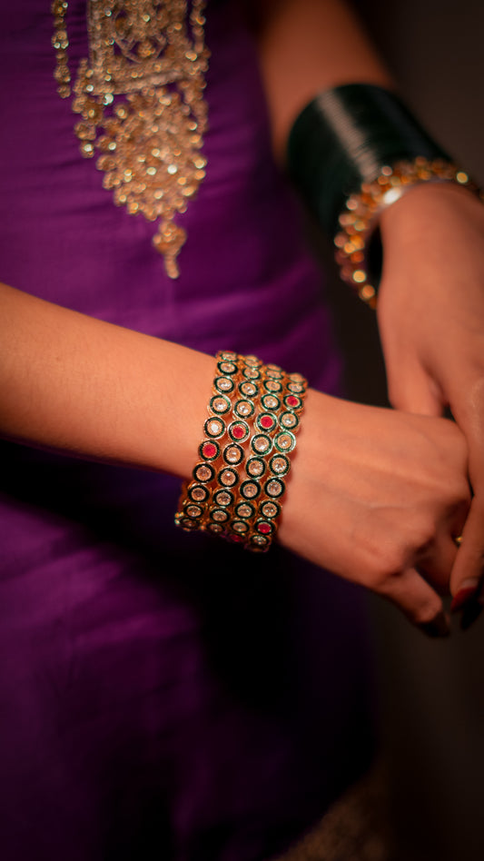 Ruhi Bangles