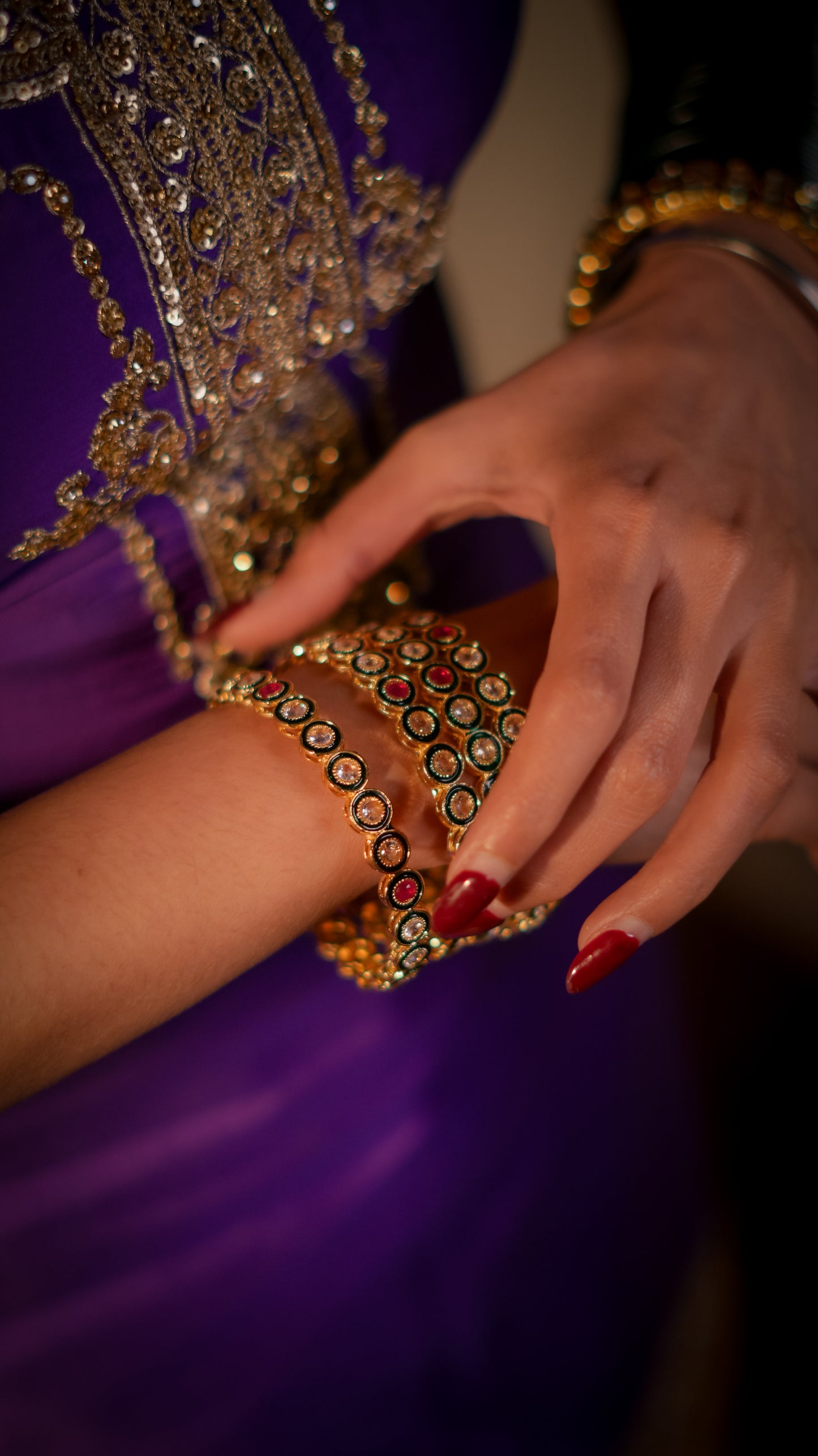 Ruhi Bangles